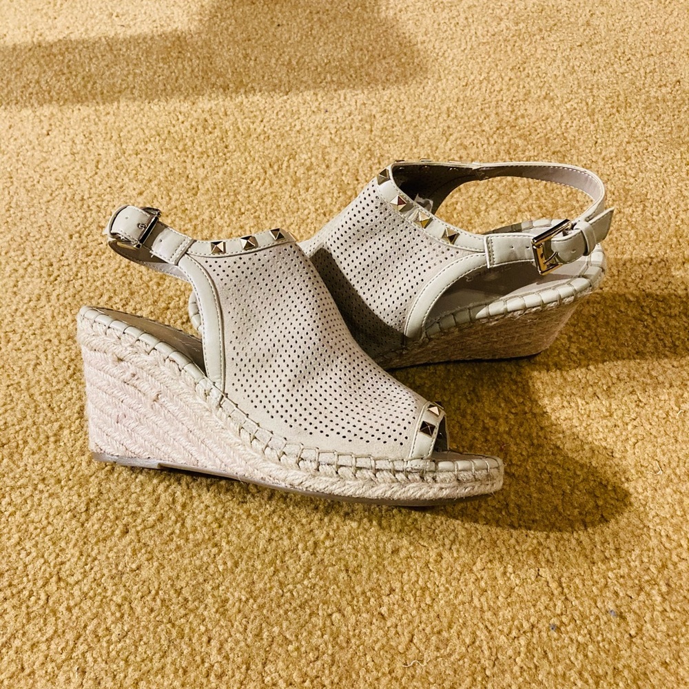 Marc Fisher tan suede espadrille spiked wedge sandals - Picture 2 of 11